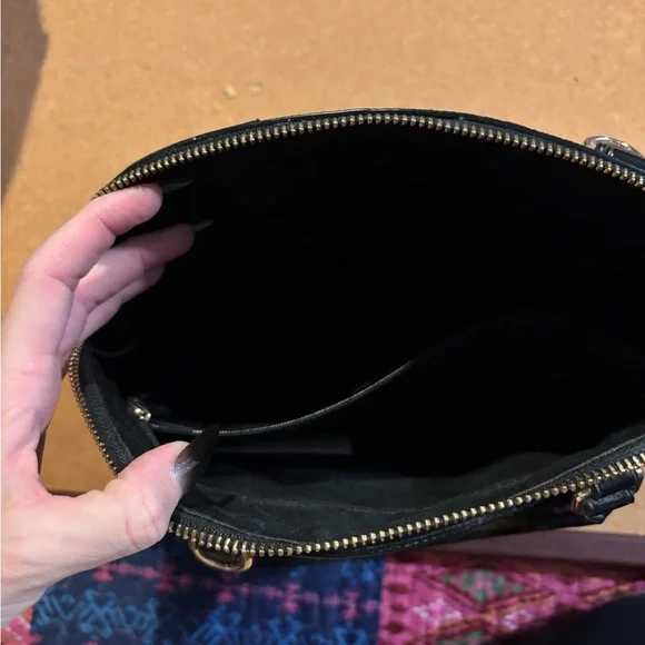 Coach Black Signature Satchel - Picture 4 of 7